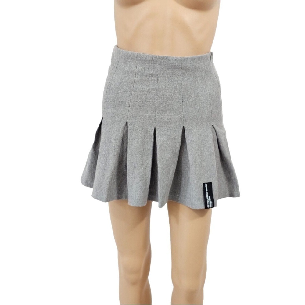 (NWOT) Bershka Be Yourself Babe! Gray Half Pleat Tennis Skirt - XS